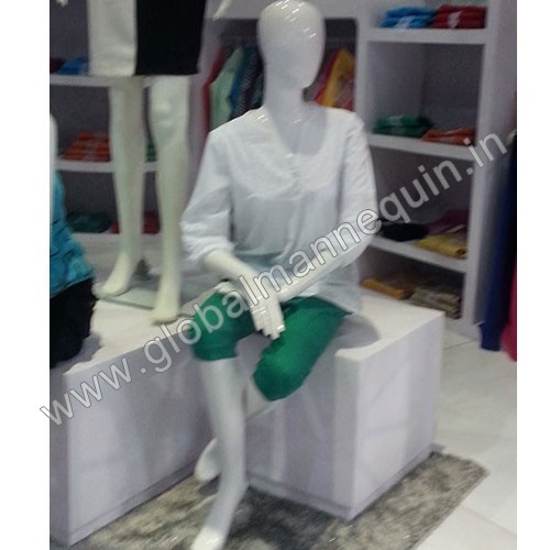 gm-white_glossy-sitting-5-1-500x500